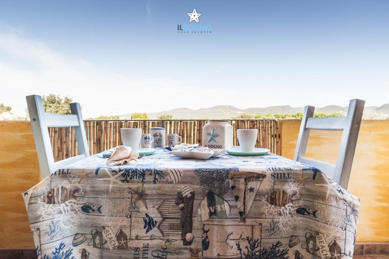Case Vacanze Il Sogno Porto Pino Exterior photo